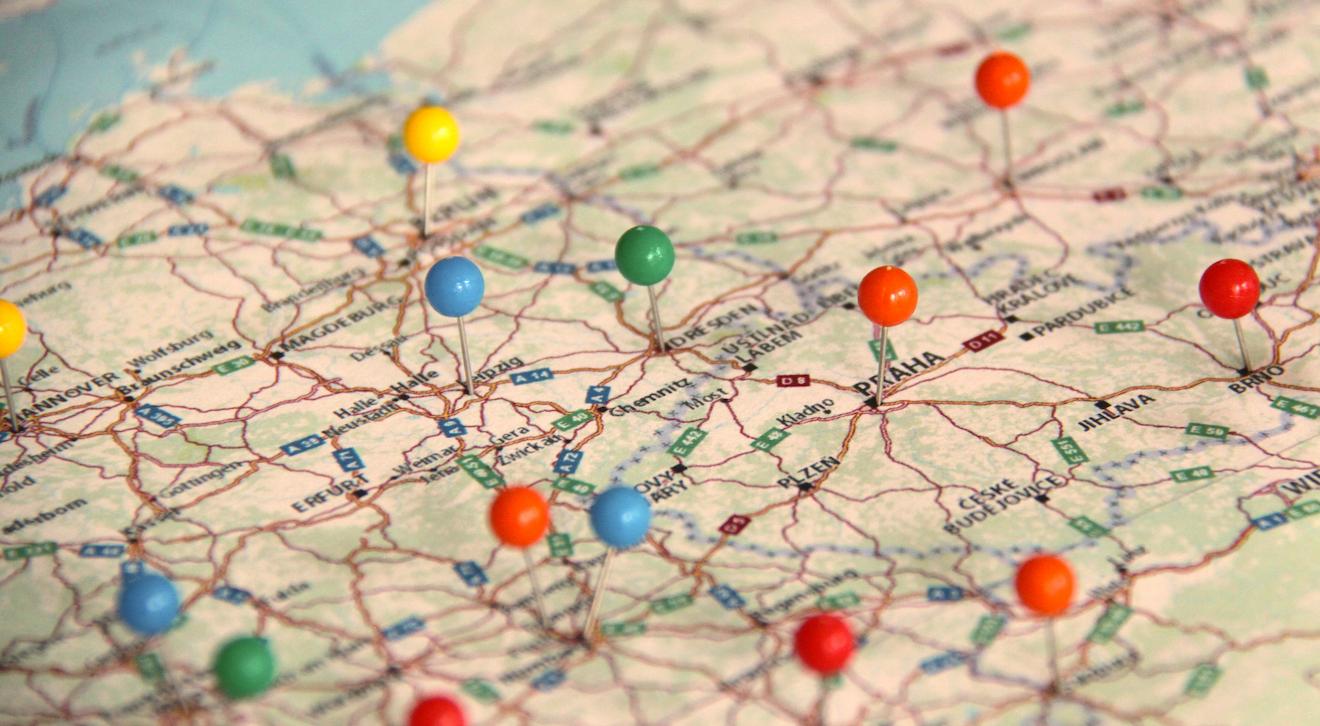 Background image showing a our location in Dresden and closest cities with clients.